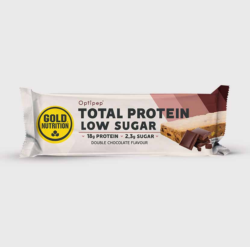 GoldNutrition Total Protein Low Sugar Bar in peanut flavour single-serve packaging.